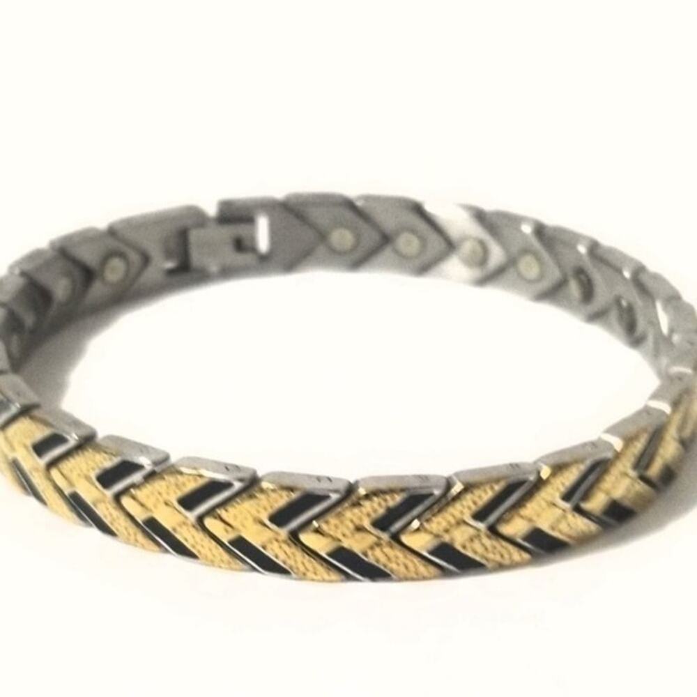 Women’s men’s 316L Stainless steel magnetic gold black ‎ bracelet 7.5 inches